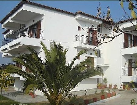 Yianna Studios&Apartments Gerakini Exterior foto
